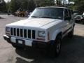 Stone White - Cherokee Sport 4x4 Photo No. 3
