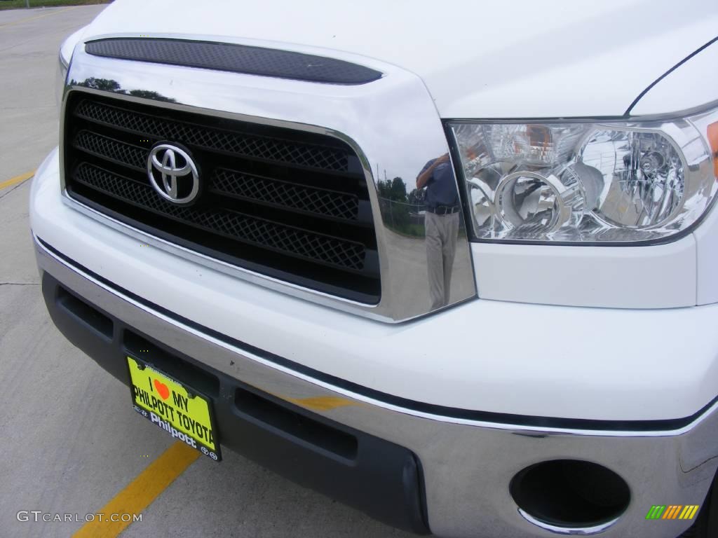 2007 Tundra SR5 Double Cab - Super White / Graphite Gray photo #12