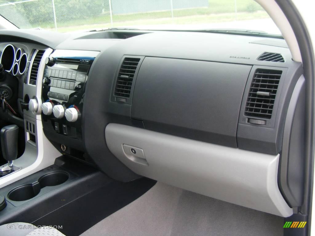 2007 Tundra SR5 Double Cab - Super White / Graphite Gray photo #31