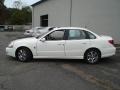 Cream White - L Series L300 Sedan Photo No. 2