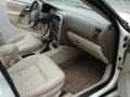 Cream White - L Series L300 Sedan Photo No. 19