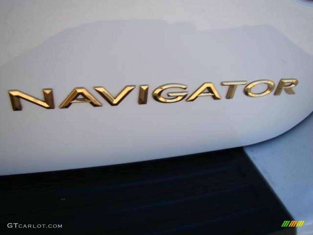 2006 Navigator Luxury 4x4 - Oxford White / Camel photo #31