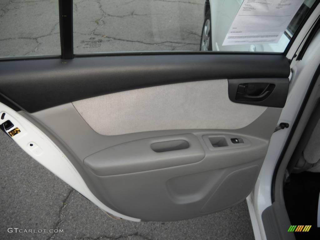 2008 Optima LX - Clear White / Gray photo #10