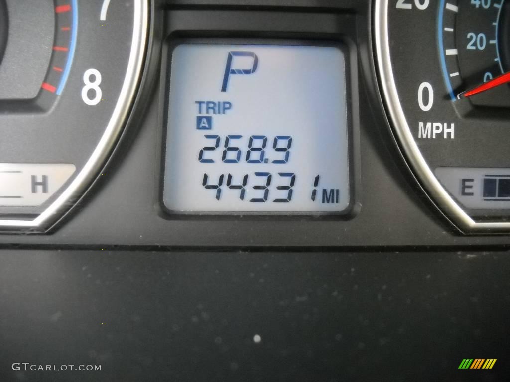 2008 Optima LX - Clear White / Gray photo #25