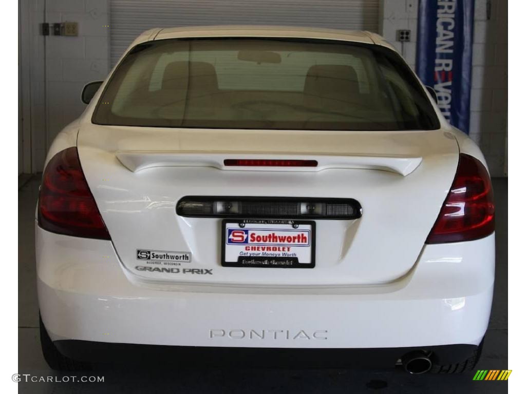 2008 Grand Prix Sedan - Ivory White / Ebony photo #3