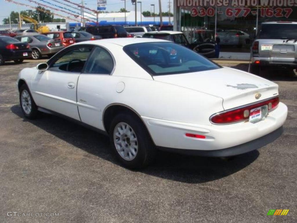 1995 Riviera Supercharged Coupe - Bright White / Adriatic Blue photo #8