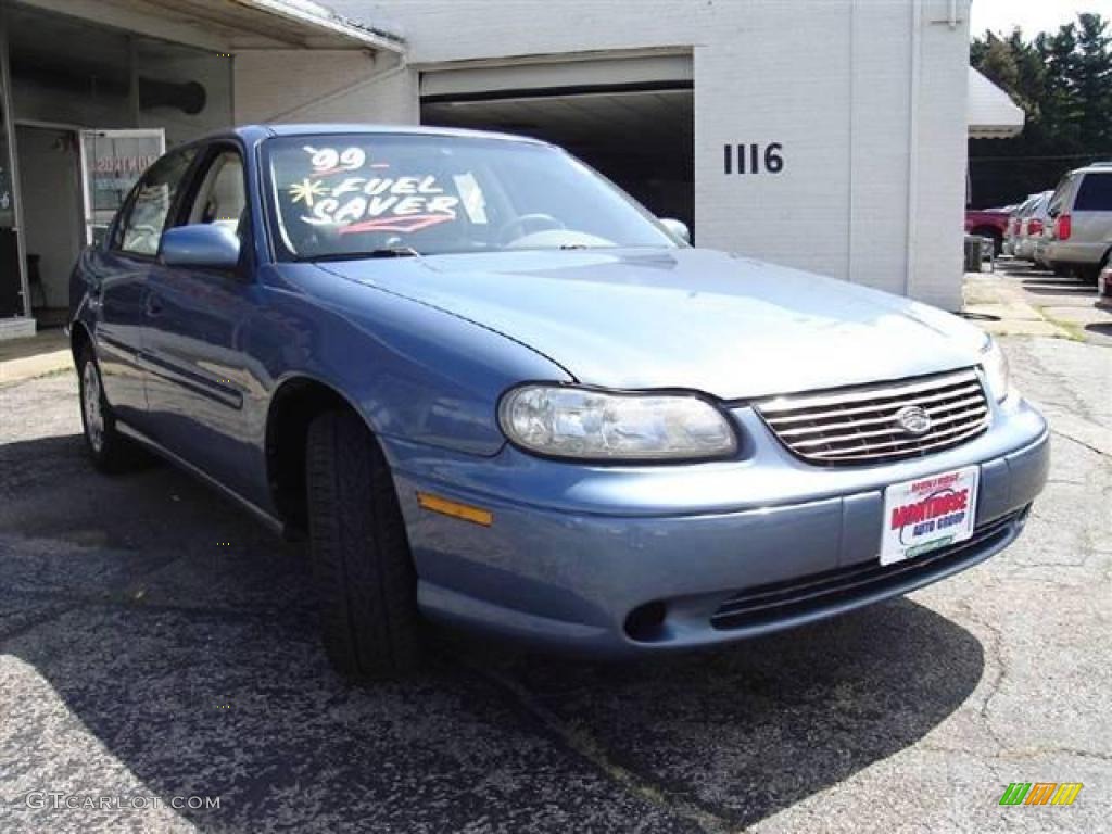 1999 Malibu Sedan - Medium Opal Blue Metallic / Medium Gray photo #7