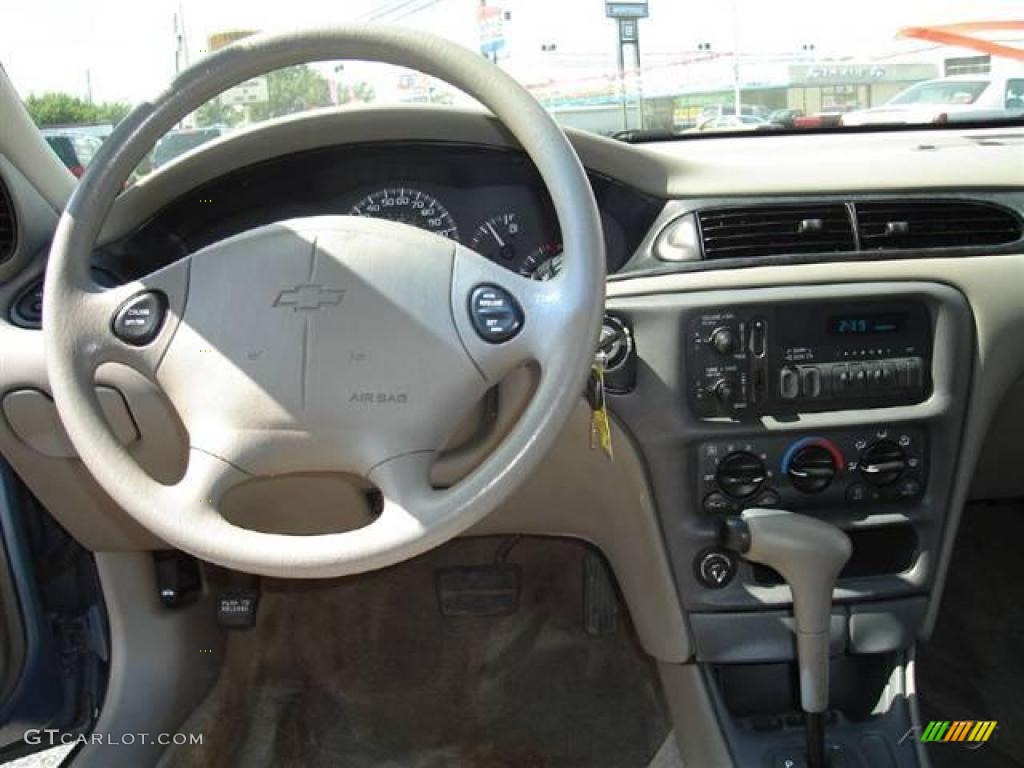1999 Malibu Sedan - Medium Opal Blue Metallic / Medium Gray photo #16