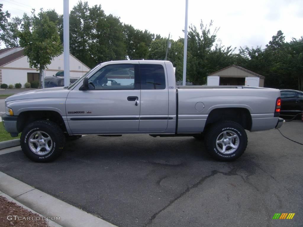 2001 Ram 1500 SLT Club Cab 4x4 - Bright Silver Metallic / Mist Gray photo #4