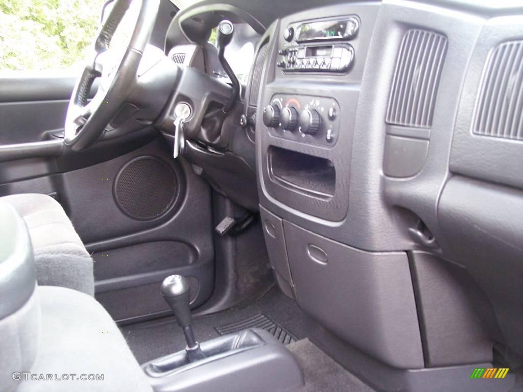 2002 Ram 1500 SLT Quad Cab 4x4 - Graphite Metallic / Dark Slate Gray photo #36