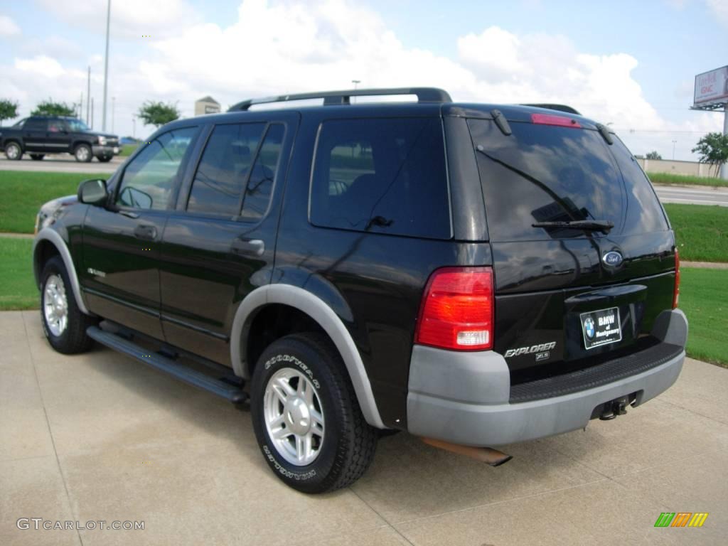 2002 Explorer XLS - Black Clearcoat / Graphite photo #3