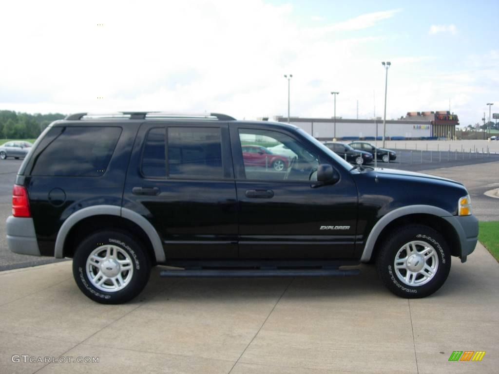 2002 Explorer XLS - Black Clearcoat / Graphite photo #5