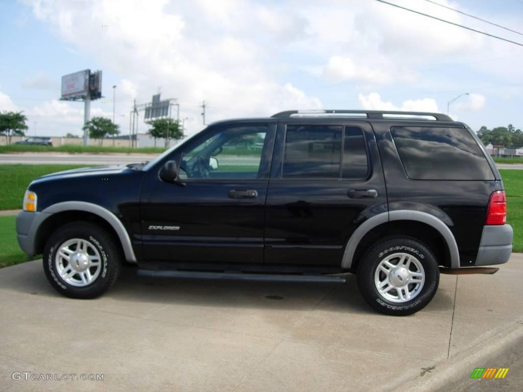 2002 Explorer XLS - Black Clearcoat / Graphite photo #6