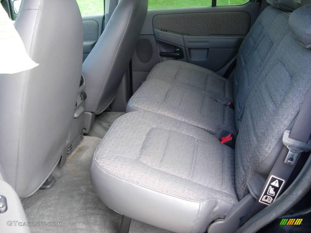 2002 Explorer XLS - Black Clearcoat / Graphite photo #15