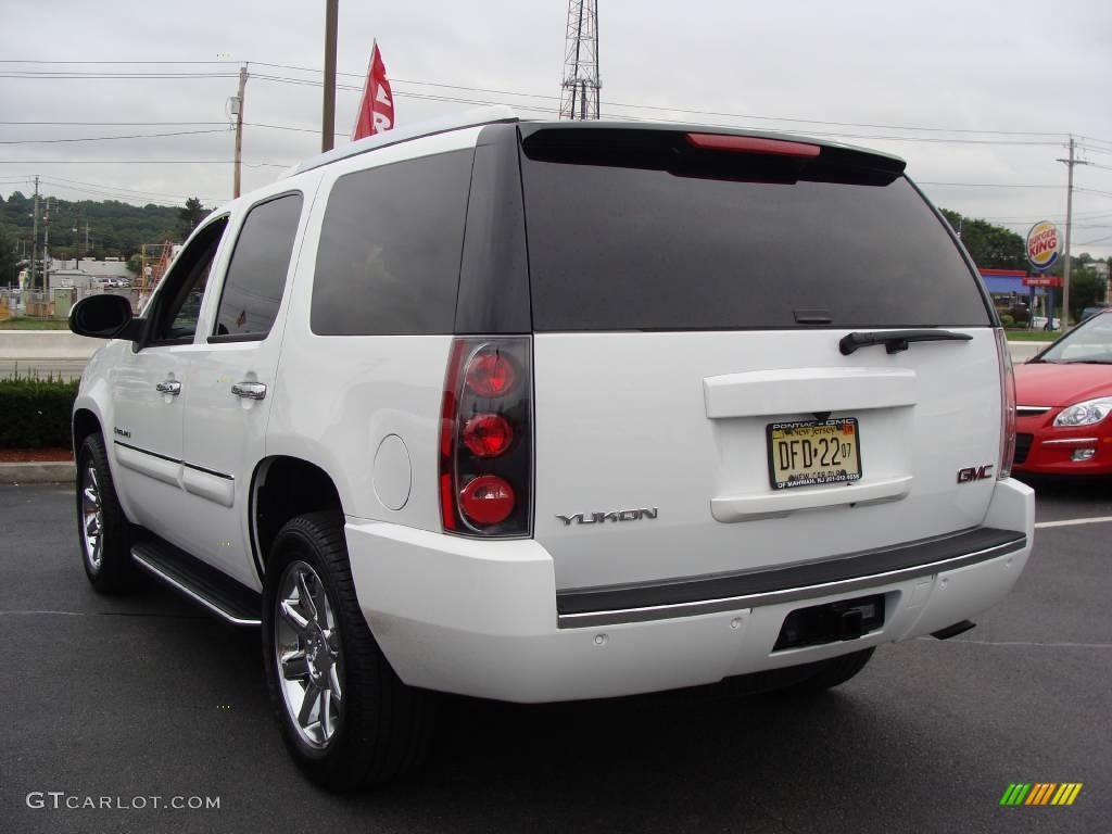 2008 Yukon Denali AWD - Summit White / Ebony photo #7