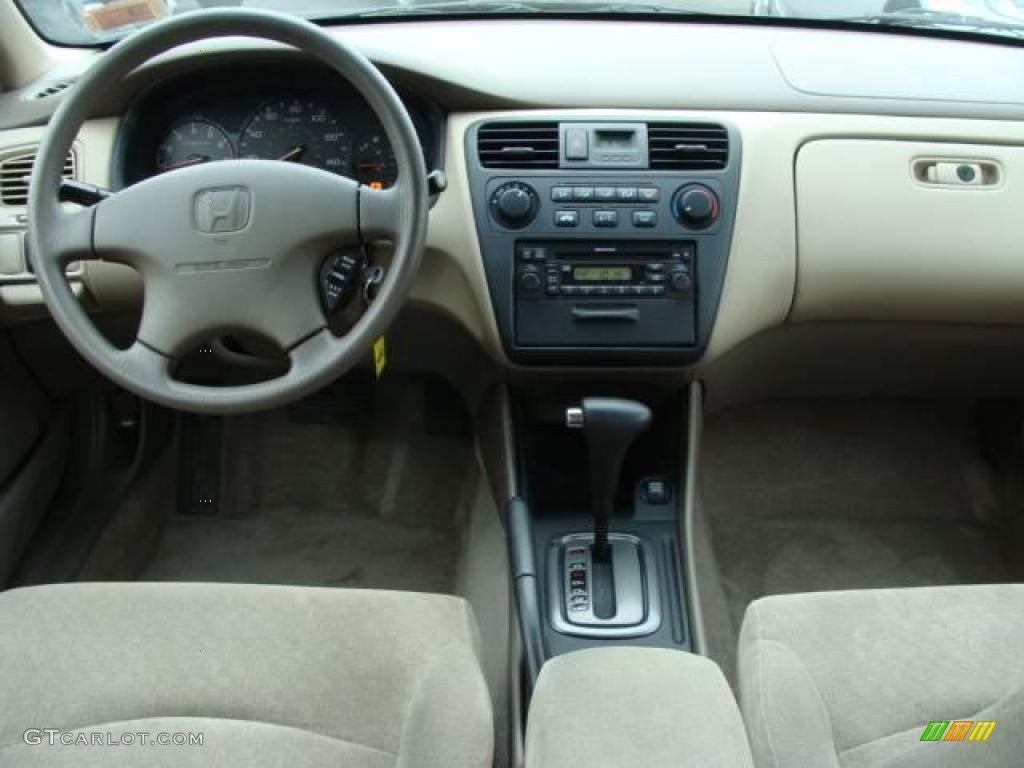 2002 Accord LX Sedan - Naples Gold Metallic / Ivory photo #9