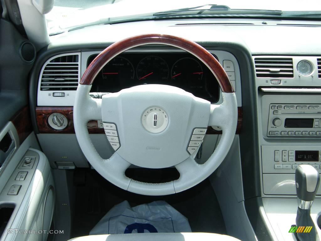 2004 Lincoln Navigator Luxury 4x4 Dove Grey Steering Wheel Photo #18471811