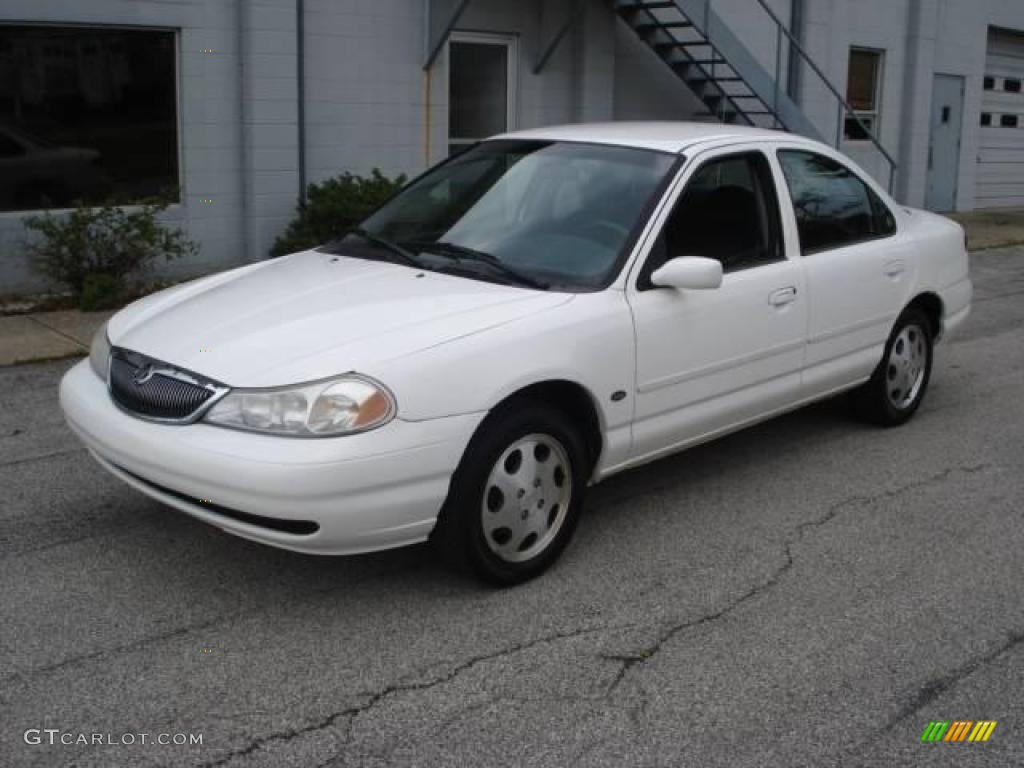 2000 Mystique GS - Vibrant White / Midnight Blue photo #1