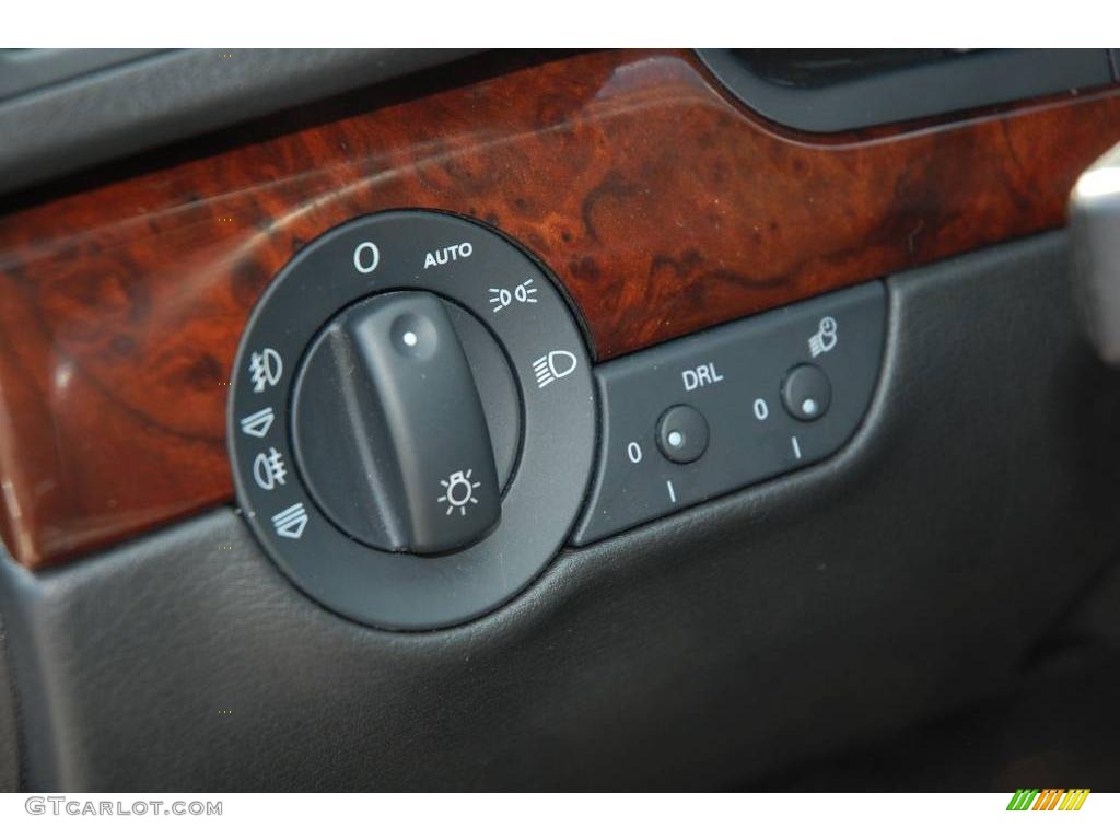 2007 A4 2.0T quattro Sedan - Brilliant Black / Ebony photo #16