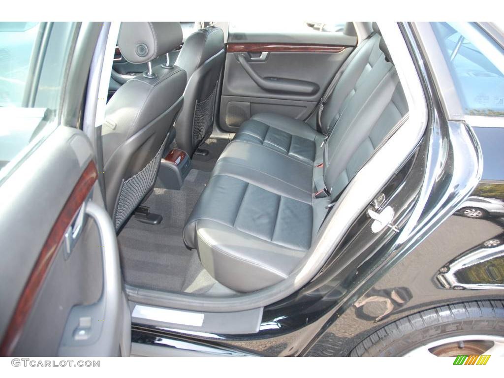2007 A4 2.0T quattro Sedan - Brilliant Black / Ebony photo #18