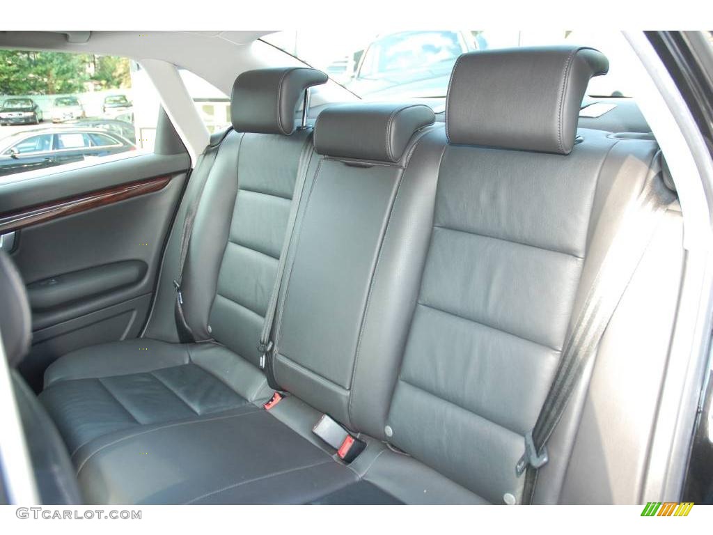 2007 A4 2.0T quattro Sedan - Brilliant Black / Ebony photo #19