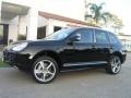 Black - Cayenne S Titanium Photo No. 5