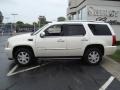 White Diamond - Escalade AWD Photo No. 7