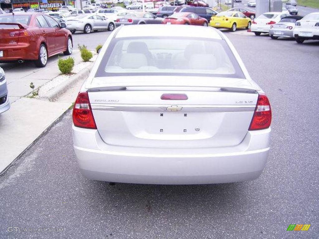 2005 Malibu LS V6 Sedan - Galaxy Silver Metallic / Gray photo #3