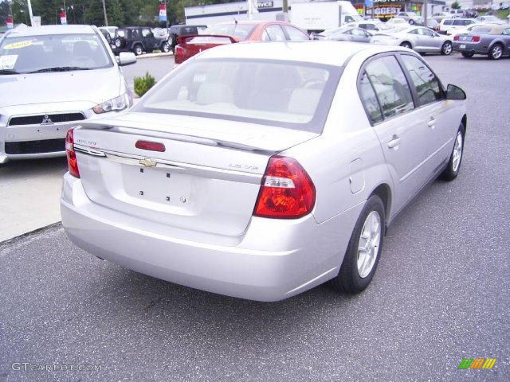 2005 Malibu LS V6 Sedan - Galaxy Silver Metallic / Gray photo #4