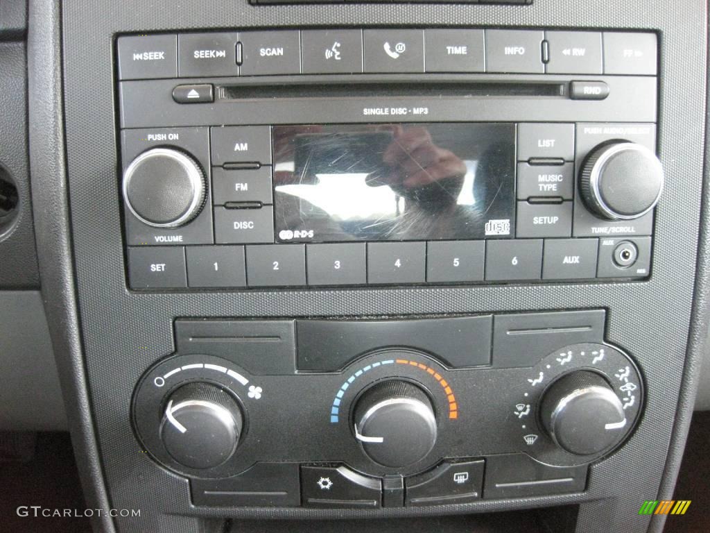 2008 Charger SE - Inferno Red Crystal Pearl / Dark Slate Gray photo #12