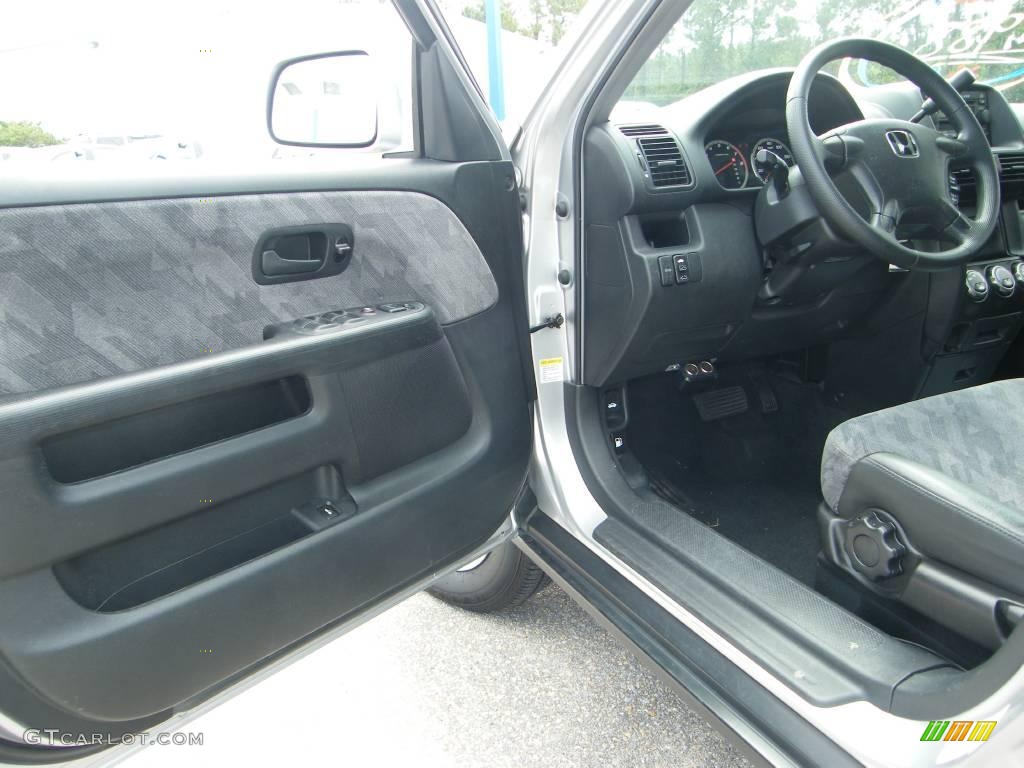 2004 CR-V EX 4WD - Satin Silver Metallic / Black photo #13