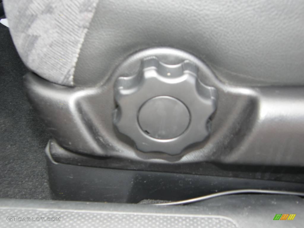 2004 CR-V EX 4WD - Satin Silver Metallic / Black photo #14