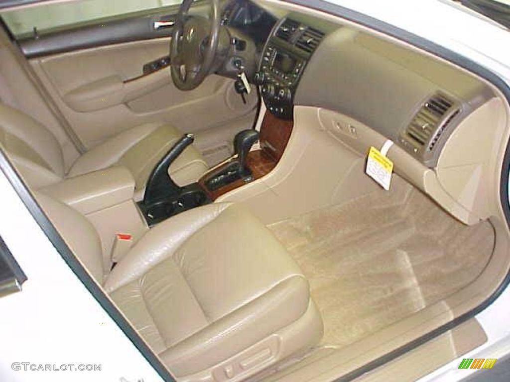 2006 Accord EX-L V6 Sedan - Taffeta White / Ivory photo #8
