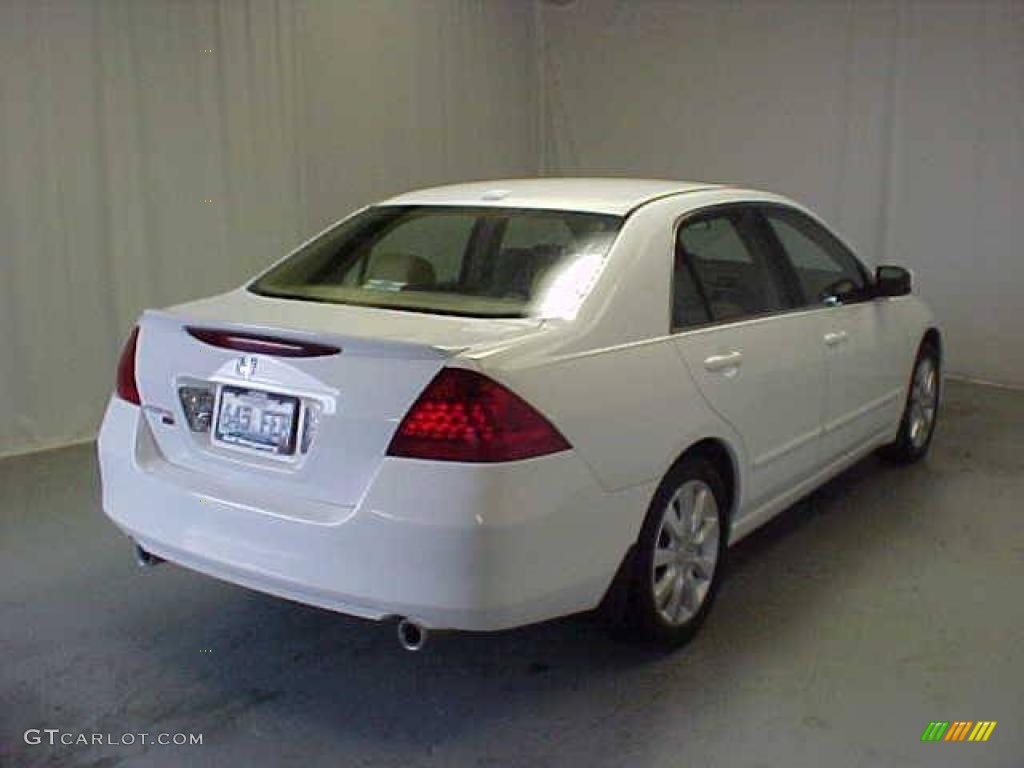 2006 Accord EX-L V6 Sedan - Taffeta White / Ivory photo #25