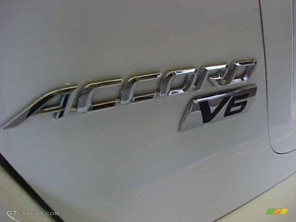 2006 Accord EX-L V6 Sedan - Taffeta White / Ivory photo #27