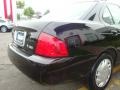Blackout - Sentra 1.8 S Photo No. 20
