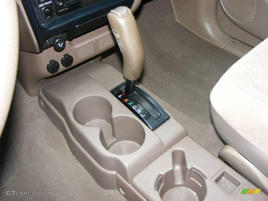 2002 Tacoma V6 PreRunner Double Cab - Super White / Charcoal photo #12