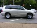 2005 Millenium Silver Metallic Toyota Highlander I4  photo #16