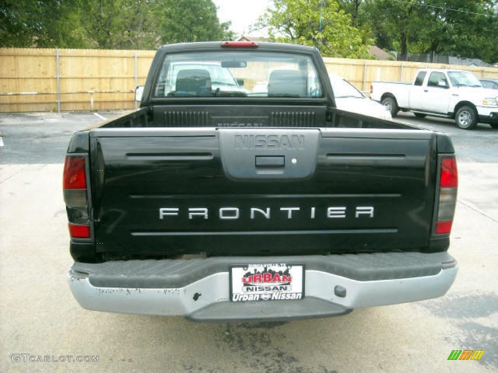 2001 Frontier XE Regular Cab - Super Black / Gray photo #5