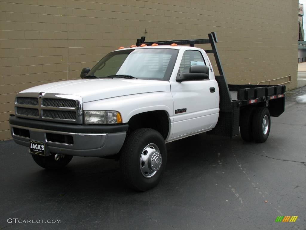 2001 Ram 3500 ST Regular Cab Chassis - Bright White / Agate photo #3