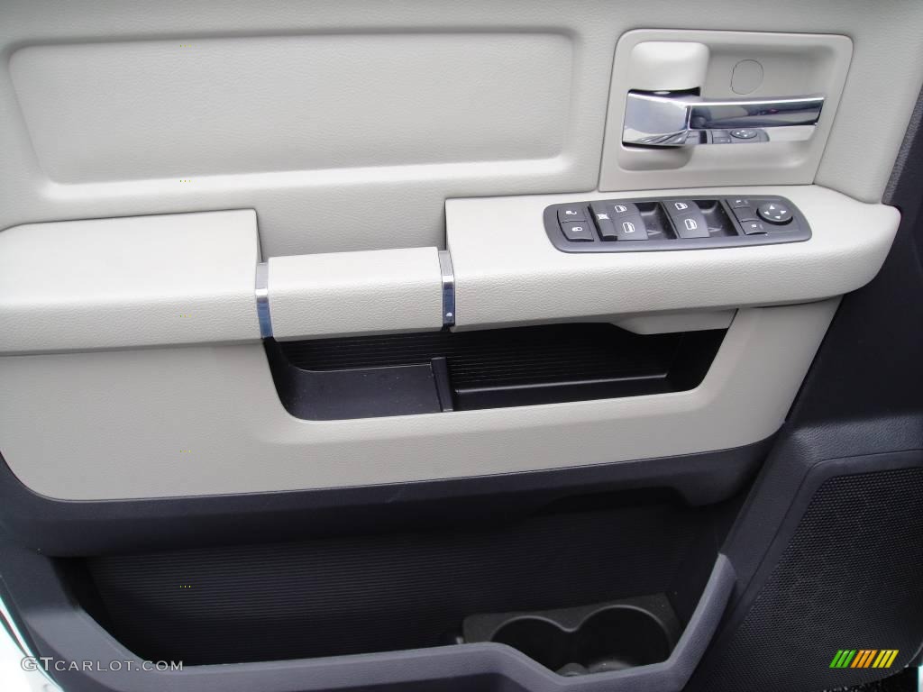 2009 Ram 1500 SLT Quad Cab 4x4 - Stone White / Dark Slate/Medium Graystone photo #8