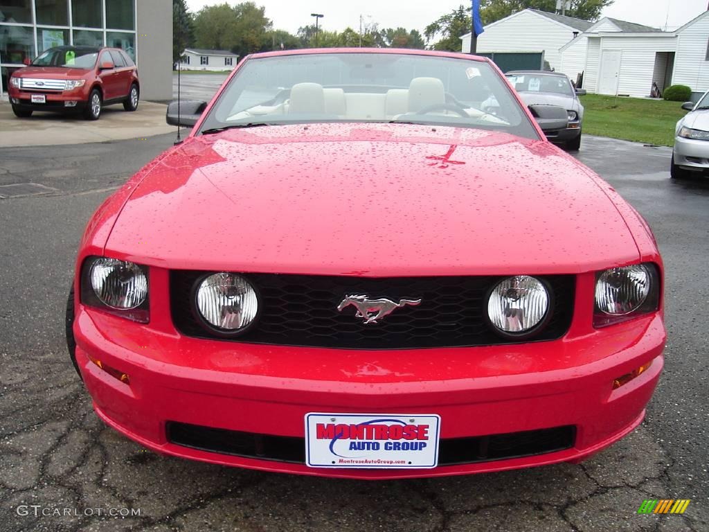 2006 Mustang GT Premium Convertible - Torch Red / Light Parchment photo #8