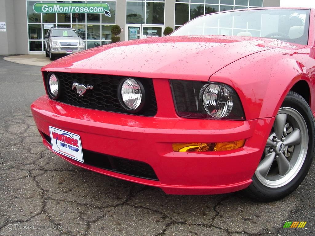 2006 Mustang GT Premium Convertible - Torch Red / Light Parchment photo #9