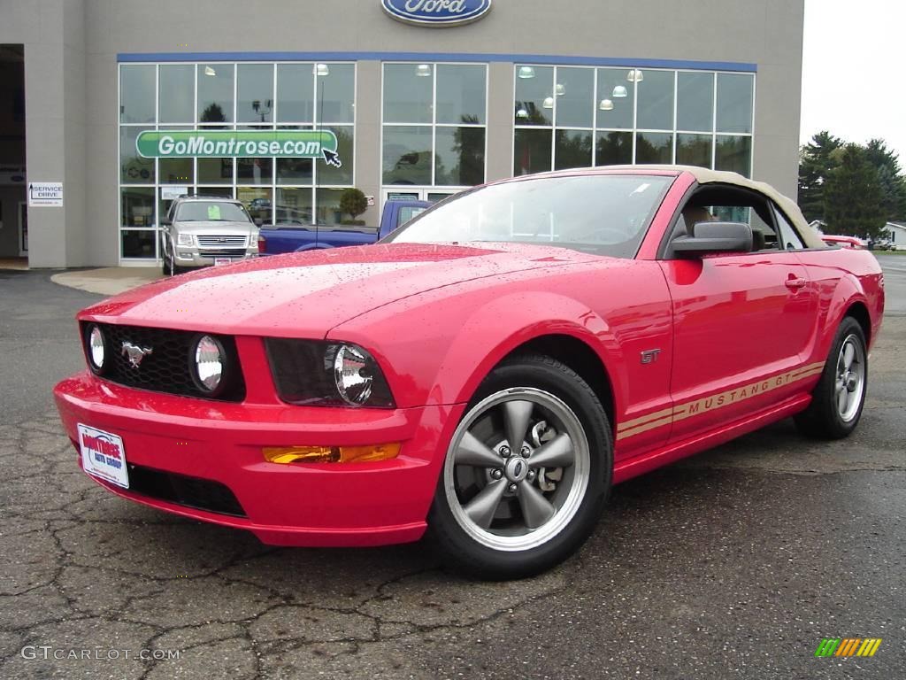 2006 Mustang GT Premium Convertible - Torch Red / Light Parchment photo #34