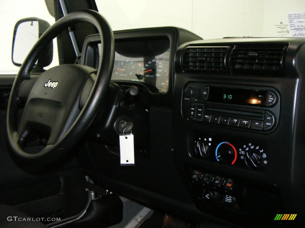 2005 Wrangler Rubicon 4x4 - Bright Silver Metallic / Dark Slate Gray photo #17