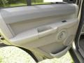 2006 Light Khaki Metallic Jeep Commander   photo #9