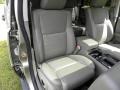 2006 Light Khaki Metallic Jeep Commander   photo #10