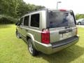 2006 Light Khaki Metallic Jeep Commander   photo #17