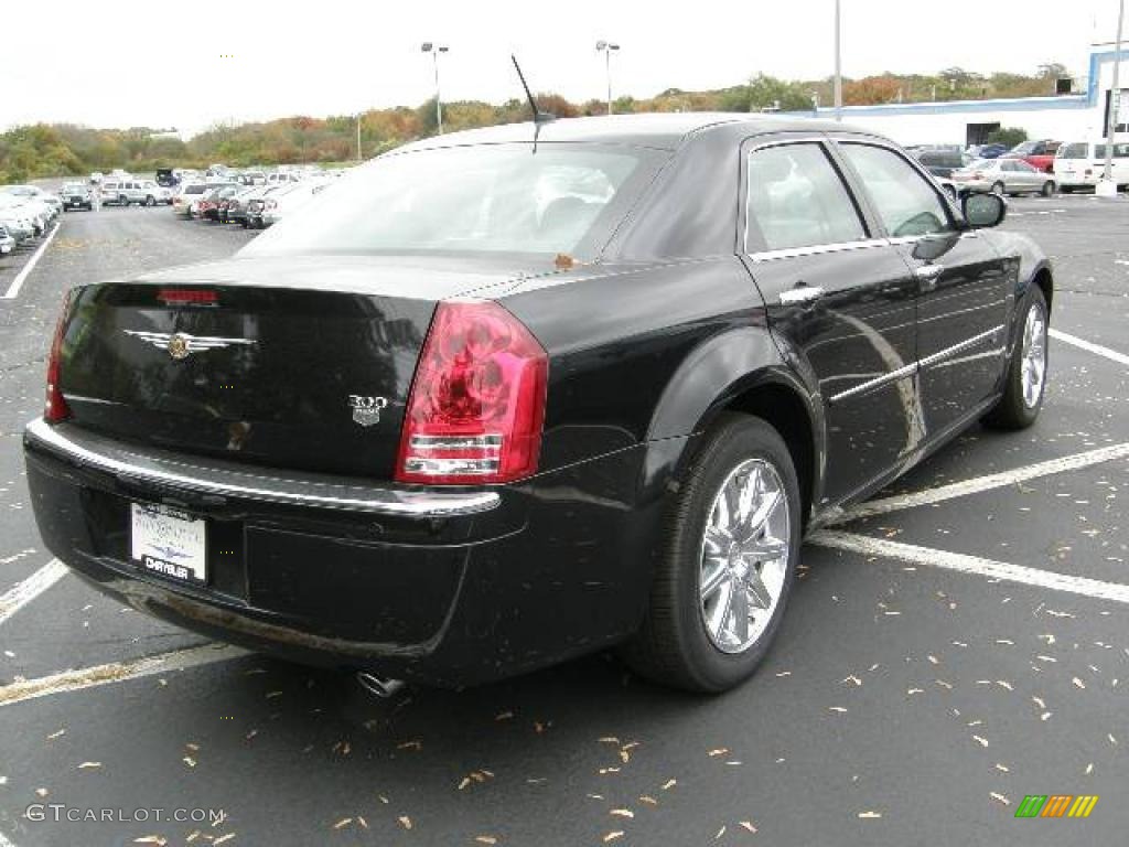 2008 300 C HEMI - Brilliant Black Crystal Pearl / Dark Slate Gray photo #4