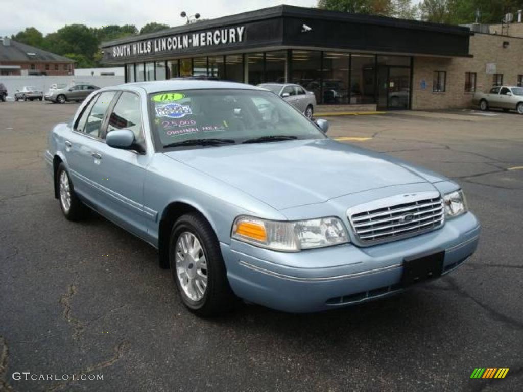 2003 Crown Victoria LX - Light Ice Blue Metallic / Light Flint photo #5